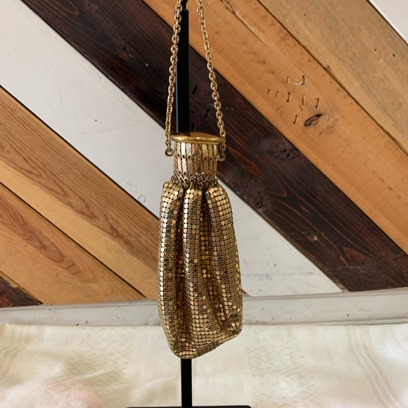 Whiting & Davis Handbags - Whiting and Davis 1920s gold mesh purse
